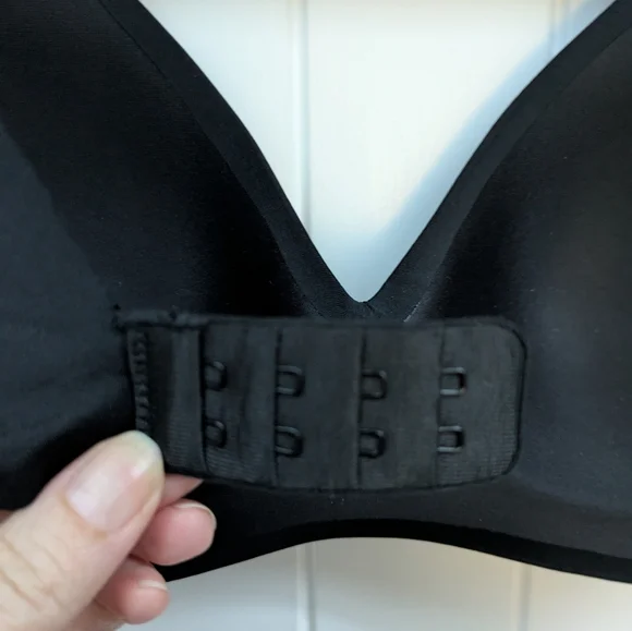 GapBody Everyday Wire-free Black Bra - Picture 5 of 5